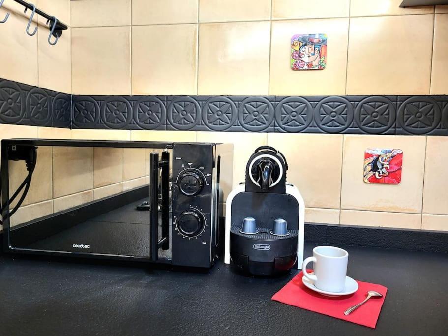 Flamenco, Apartamento Exclusivo De Dos Habitaciones En El Pleno Del Casco Antiguo, Alicante, Playa, Centro Historico, Rambla エクステリア 写真